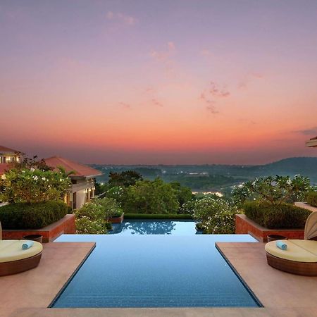Hilton Goa Resort Кандолим Экстерьер фото