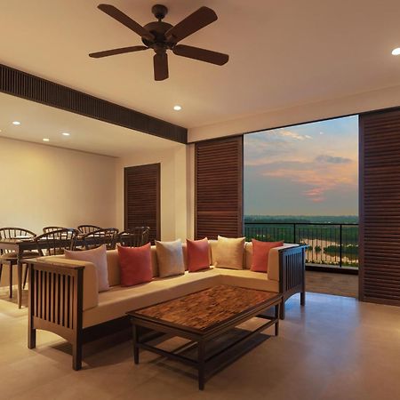 Hilton Goa Resort Кандолим Экстерьер фото