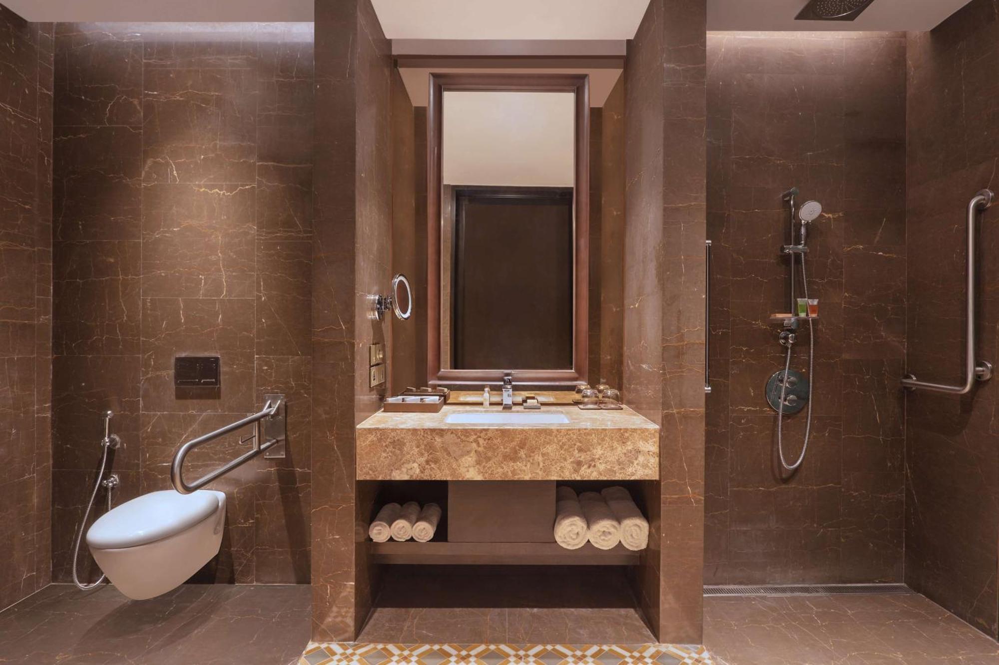 Hilton Goa Resort Кандолим Экстерьер фото