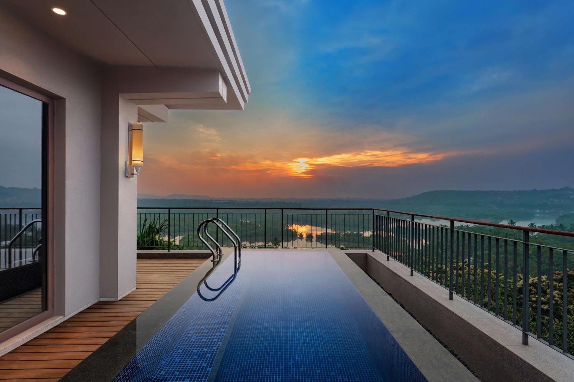 Hilton Goa Resort Кандолим Экстерьер фото