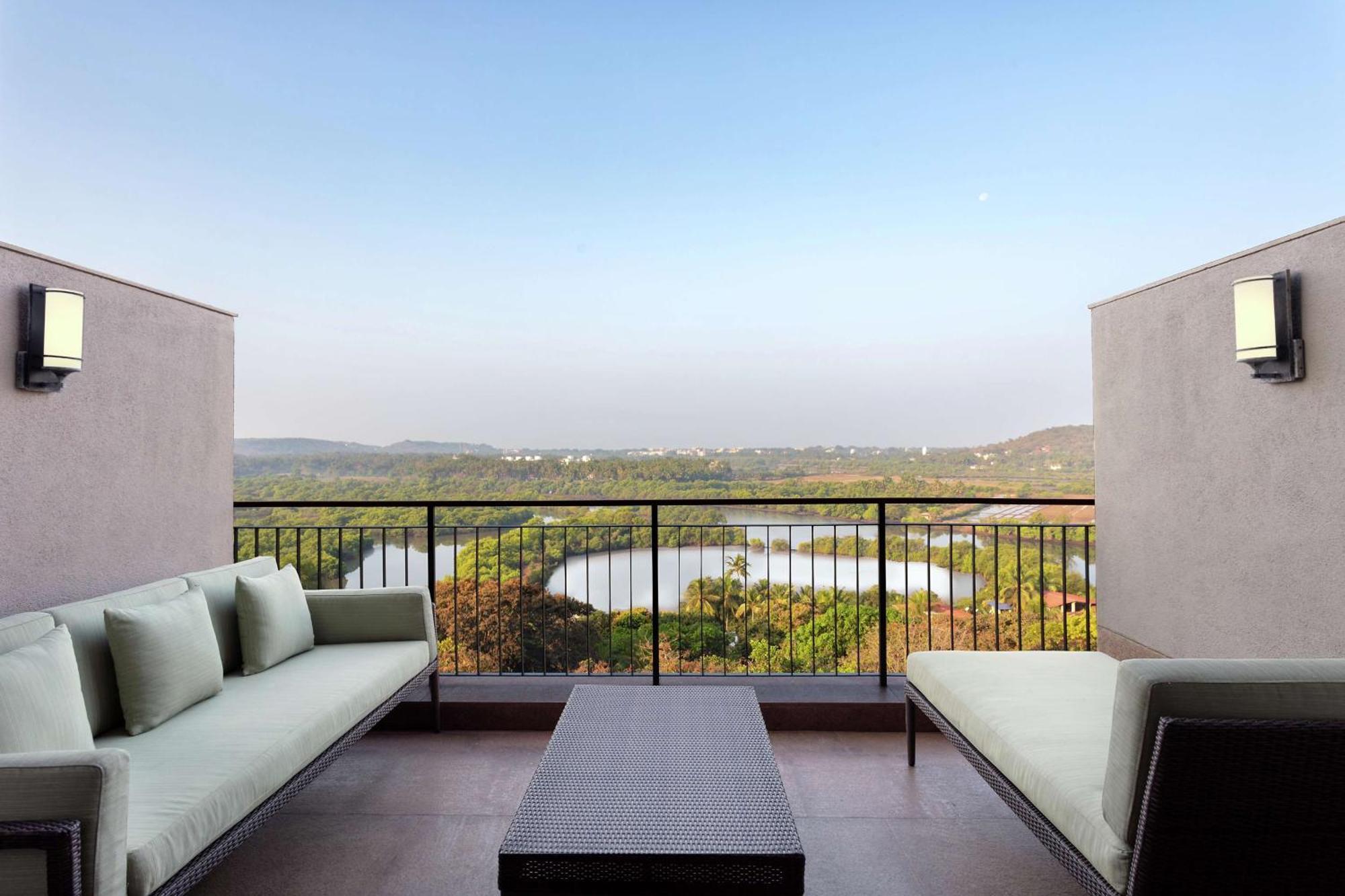 Hilton Goa Resort Кандолим Экстерьер фото