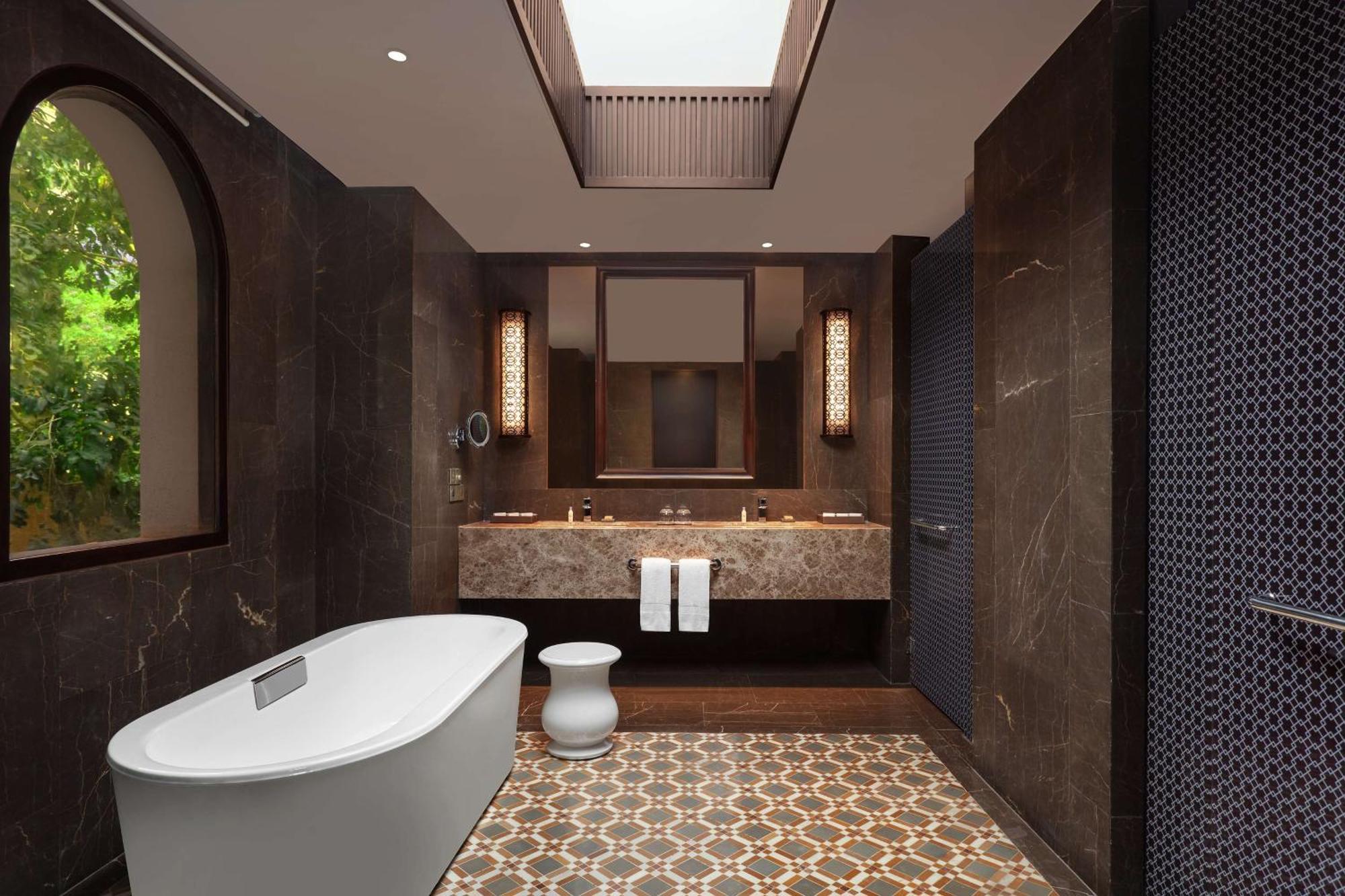Hilton Goa Resort Кандолим Экстерьер фото