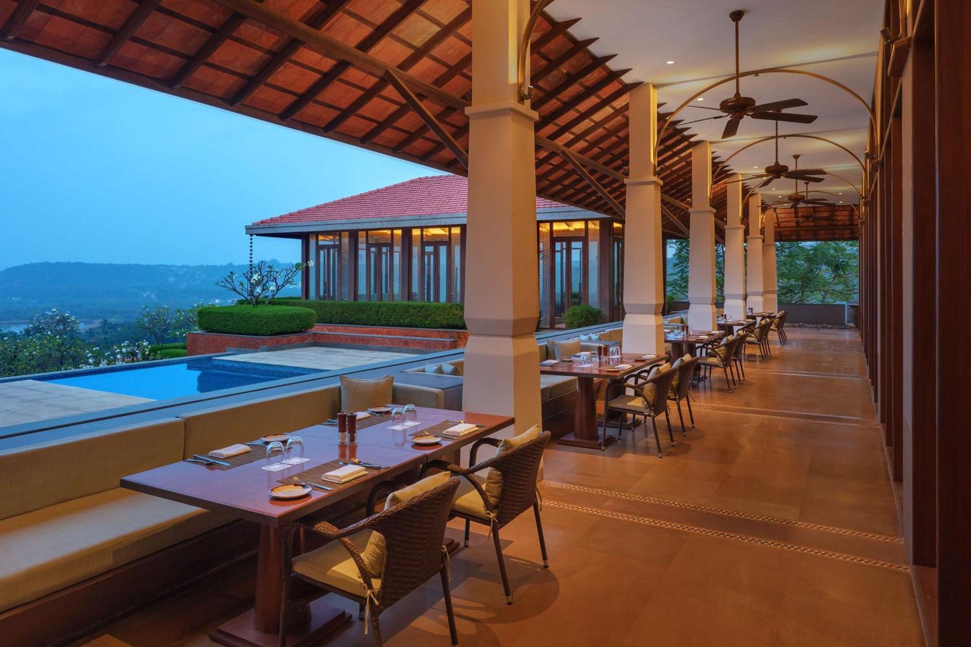 Hilton Goa Resort Кандолим Экстерьер фото