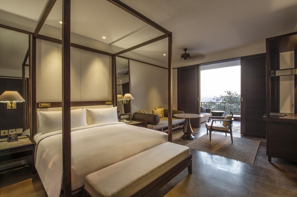 Hilton Goa Resort Кандолим Экстерьер фото